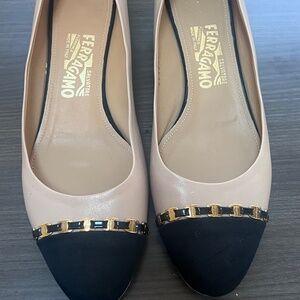 Salvatore Ferragamo Vera Chain Cap-Toe Pumps Size 9